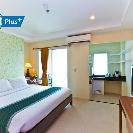 The Platinum Suite Банкок Екстериор снимка