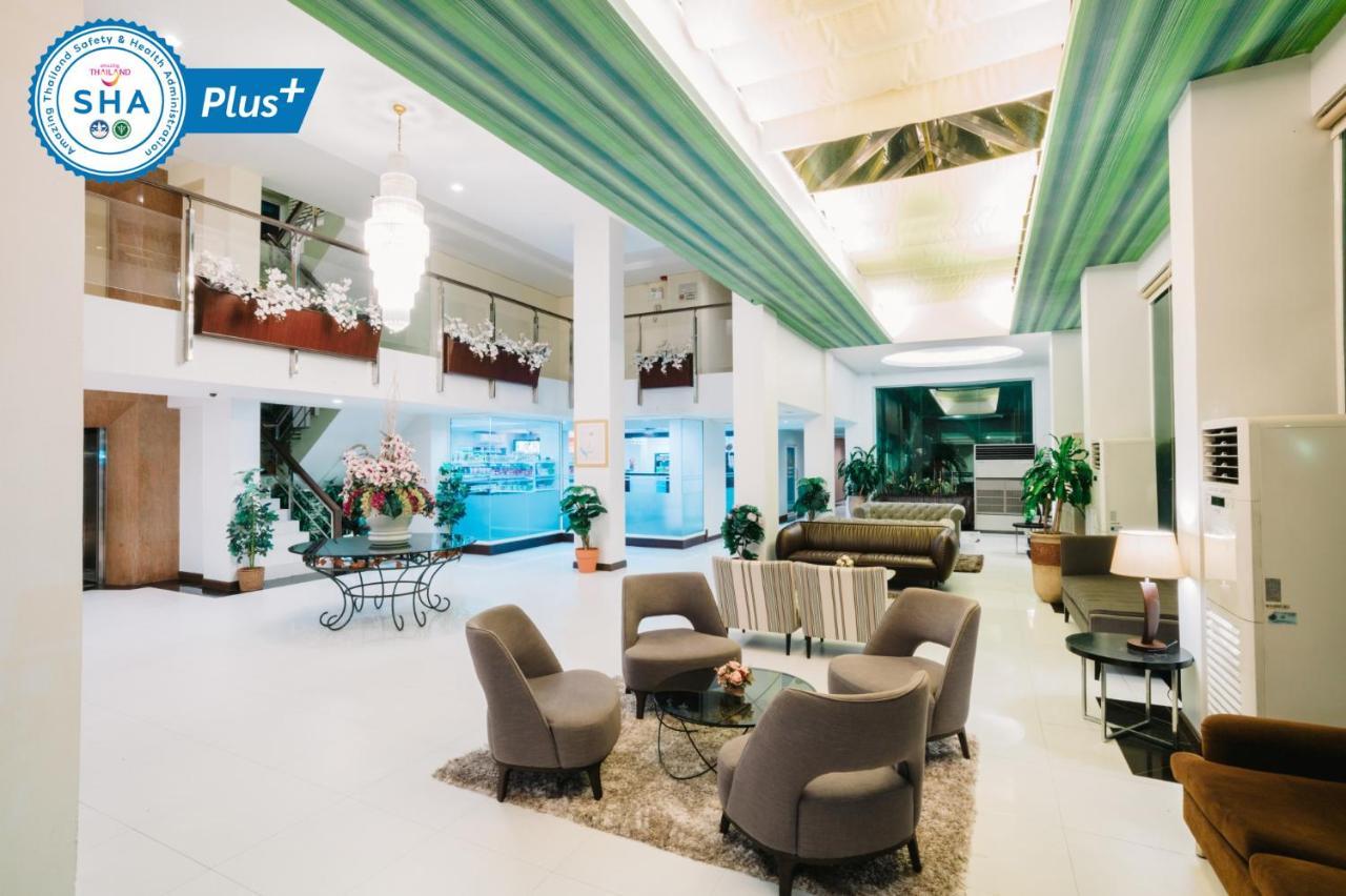 The Platinum Suite Банкок Екстериор снимка
