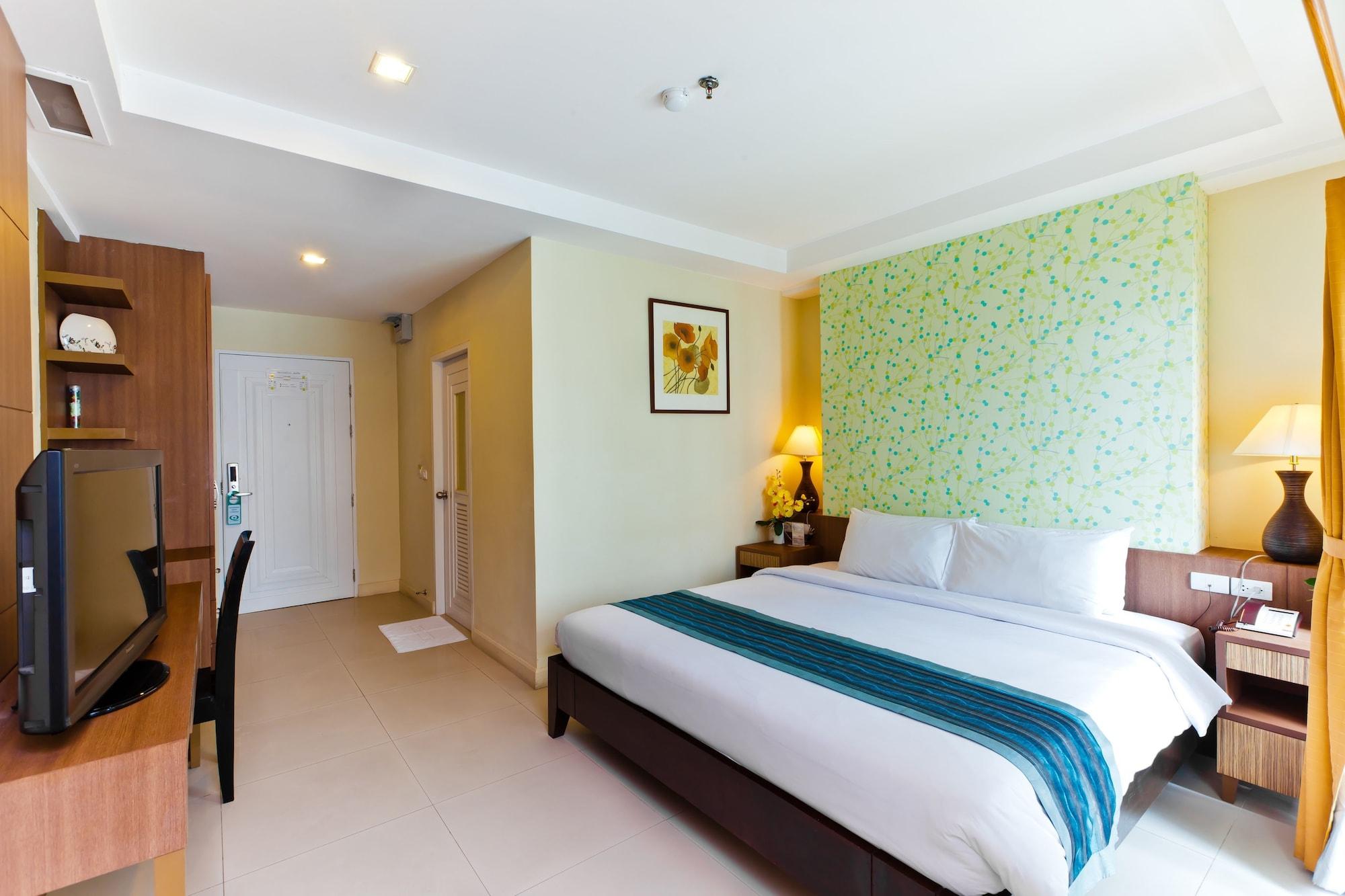 The Platinum Suite Банкок Екстериор снимка
