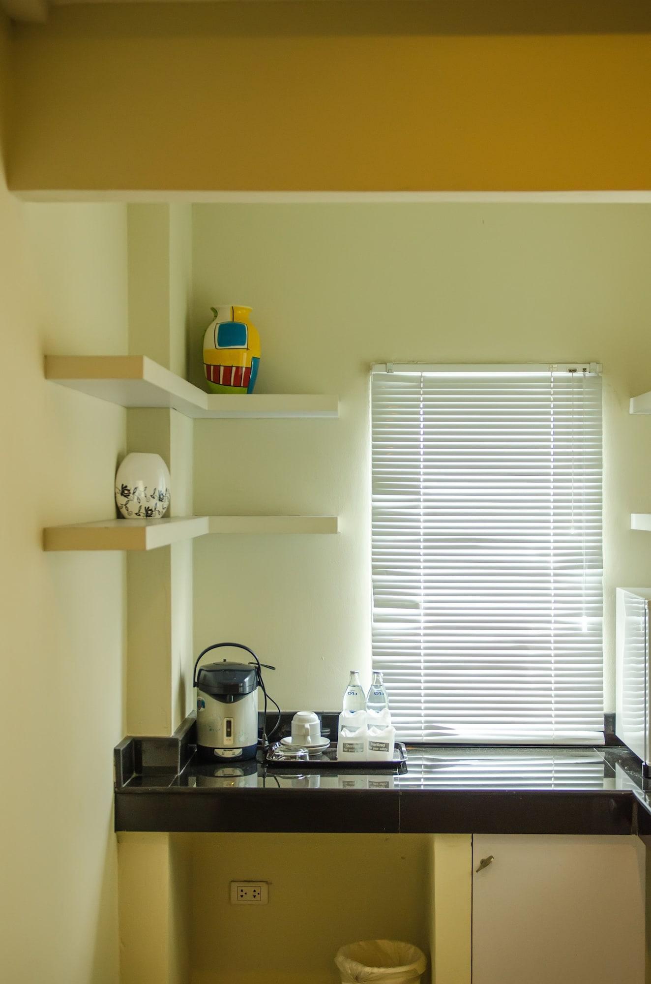 The Platinum Suite Банкок Екстериор снимка